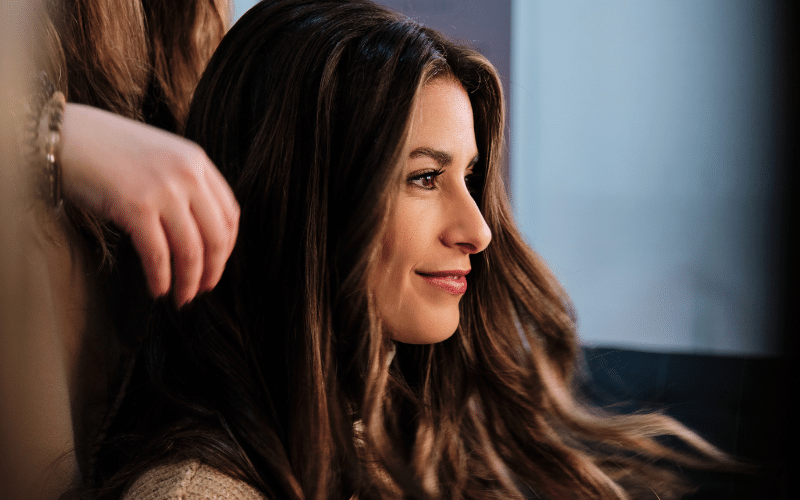 5 Effortless Hairstyles Perfect for Hoodie Days